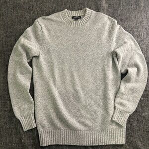 Banana Republic Men's Heather Gray Crewneck Wool Sweater - Medium Tall